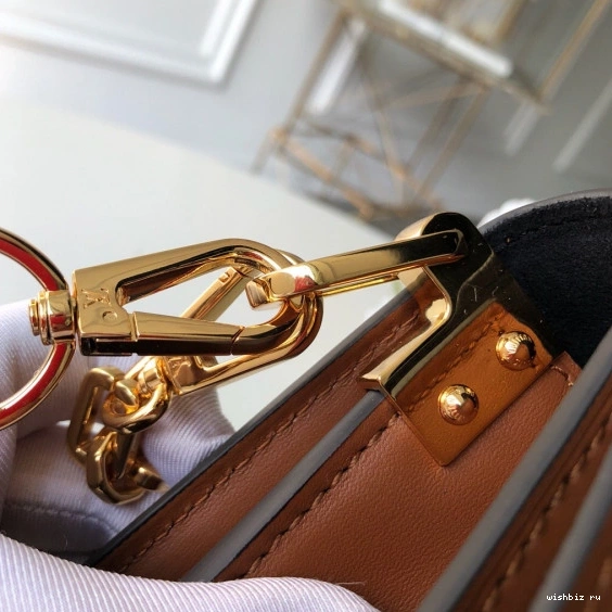 WIS Vuitton Spring Show） Dauphine Louis Mini（2019 1114